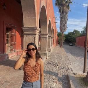 Meet your Posher, Victoria